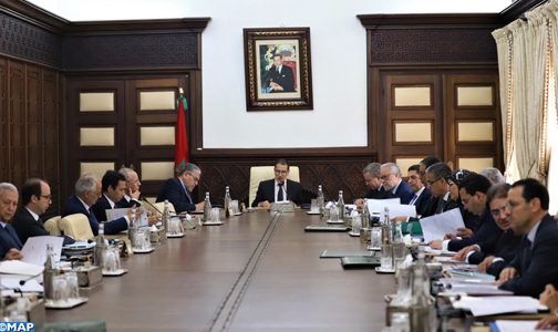 رئيس الحكومة يؤجل اجتماعا استثنائيا للمجلس الحكومي واجتماع وزاري مرتقب برئاسة محمد السادس