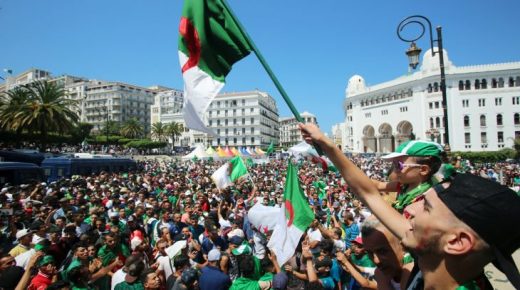 تغييرات تطال خمسة من قادة الصف الثاني في الجيش الجزائري