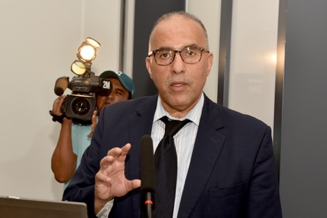 تصعيد حكومي ضدٌ “الطاغية عبد المولى”.. وزير الشغل يُحيل قضية خروقات وإختلاسات “تعاضدية الموظفين” على النيابة العامة ويُراسل الجهاز الدبلوماسي لمنعه من حضور المؤتمرات واللقاءات الدولية