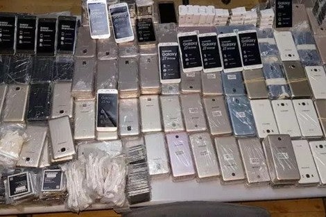 إحباط تهريب شحنة من الهواتف المحمولة بباب سبتة