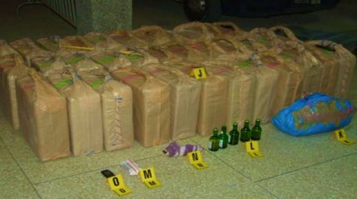 مواجهة بالرصاص بين البوليس وعصابة مخدرات بمدخل فاس أسفرت عن حجز طنين و280 كيلوغراما من مخدر الشيرا