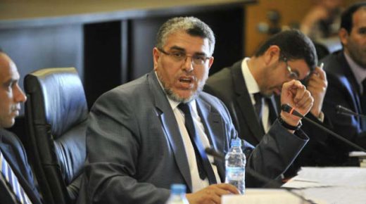 بسبب المادة 9.. تفاصيل مشادات كلامية وحرب حامية الوطيس بين الرميد ووزير الداخلية