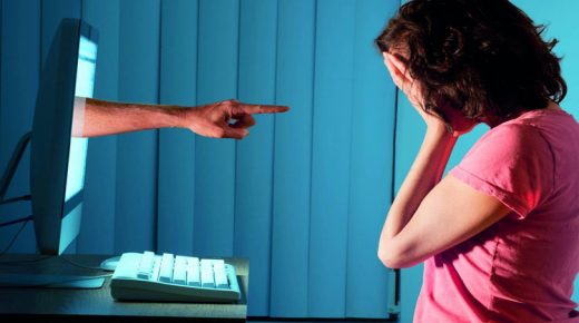 مندوبية التخطيط: 1.5 مليون امرأة تقع ضحية لـ”العنف الإلكتروني” بالمغرب