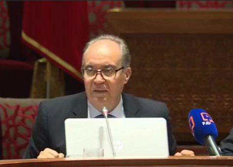 وَا الشَّاطِرْ حسَنْ وَا بَاشِي بَاشِي.. سُبحان الذي بعثَ في المُفسدين مُصلِحًا أُمِّيًا!