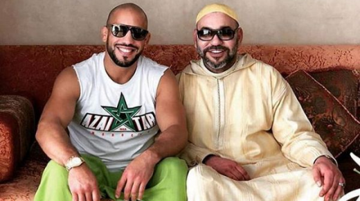محمد السادس يمنح أبوزعيتر القصر الملكي بطنجة ويضع خدم البلاط تحت إمرته ويُؤذن له بسياقة سيارتته الخاصة