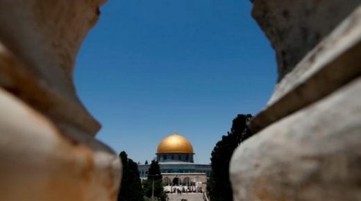 قيامة القدس.. الصلاة على محمد والإقتباس من محمود!