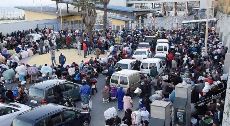 سكان سبتة يستنجدون بمحمد السادس لرفع “الحصار المغربي” المضروب على الثغر السليب