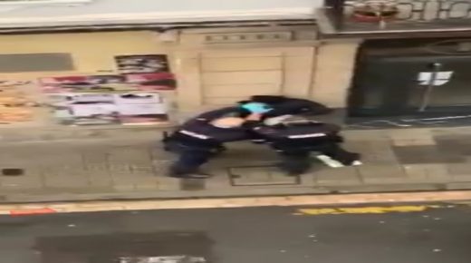 القنصل المغربي بمدينة بلباو الاسبانية يتدخل في قضية تعنيف شاب مغربي وأمه على يد الشرطة الإسبانية