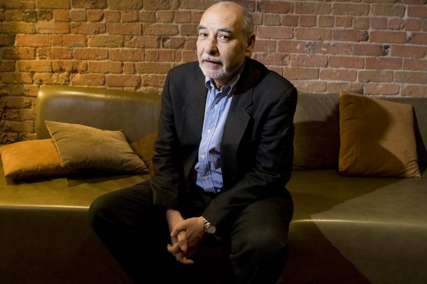 الروائي المغربي بنجلون يفاجئ قراءه برسالة يكشف فيها إصابته بفيروس “كورونا” في الـ76 من عمره ويكشف تفاصيل مثيرة حول صراعه مع الوباء