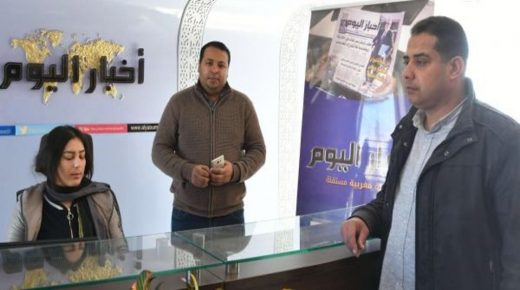 فضيحة مدوية في عز أزمة كورونا.. مدراء جرائد ورقية يقتطعون 50 بالمائة من أجور الصحافيين ويمارسون عليهم حملة ضغط وترهيب خطيرة ويُجبرونهم على “تسول” دعم الدولة