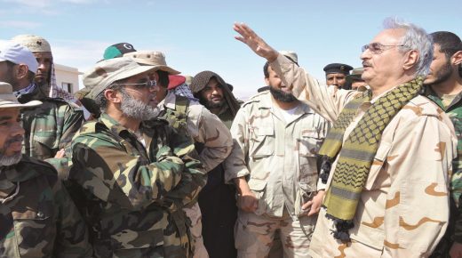 خوفا من اندحاره في المعركة ..الإمارات تزود حفتر بطائرات وأسلحة جديدة