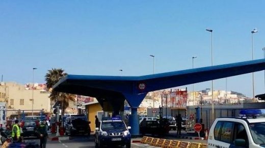 أزمة دبلوماسية مغربية إسبانية تُلوح في الأفق!.. وزير الداخلية الإسباني يُكذب الوزير لفتيت وينفي وجود موعد رسمي لإعادة فتح معابر سبتة ومليلية المحتلين
