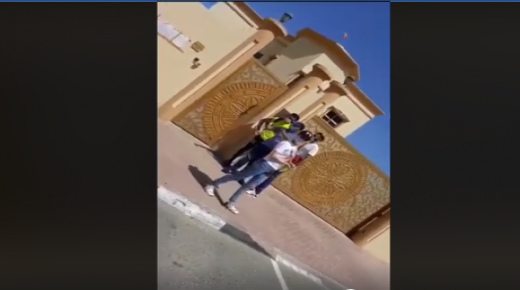 يا جلالة الملك إن أزيد من 600 مغربي عالق في دبي وعشرات الأسر تعيش في الشارع بلا مأكل ولا مشرب  والقنصلية العامة للمملكة المغربية خاوية على عروشها والسفير المغربي بالإمارات والقنصل العام بدبي يتجولات في المراكز التجارية الكبرى بالرباط