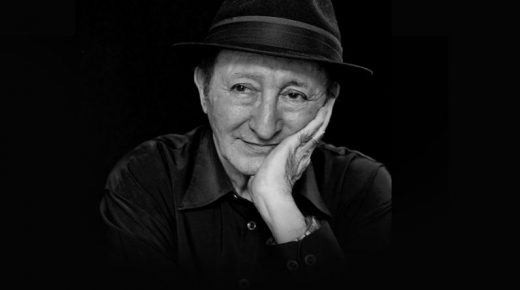 رحيل أيقونة الفن الأمازيغي الجزائري “إيدير” صاحب رائعة “أفافا ينوفا” عن عمر 71 سنة