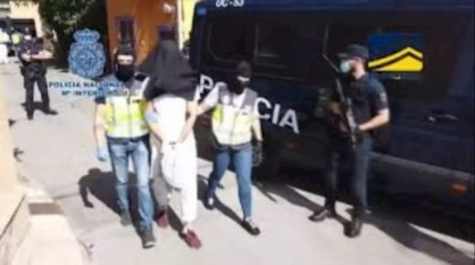 اعتبر كورونا “عقابا للكفار” ويستعمل حسابات مزيفة.. تفاصيل مثيرة عن مغربي داعشي في إسبانيا