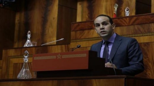 رئيس الفريق البرلماني لحزب الإتحاد الإشتراكي يعلن تمرده على لشكر ويشن هجوماً عنيفا على أتباعه بالقول: كم يقبض الساهرون على محاولة تكميم الأفواه بالقذف والسب والتخوين بدعوى الدفاع عن القيادة