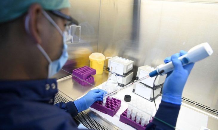 بريطانيا تتوصل لأول لقاح ضد كورونا باستخدام الحمض النووي