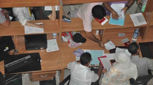 إضراب وطني جديد للعمال والموظفين يشلّ الجماعات المحلية