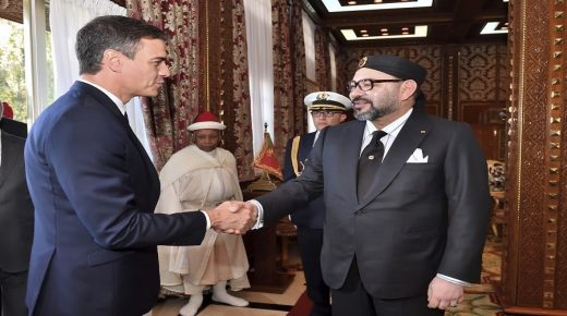 لمناقشة مشكل “الحريكْ” الذي أغرق جزر الكناري.. رئيس الحكومة الإسبانية في زيارة للمغرب!