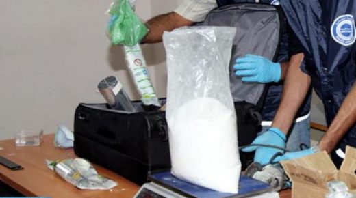 بتعاون وثيق مع مكتب مكافحة المخدرات الأمريكي.. الأمن المغربي يجهض محاولة لتهريب 35 كيلوغراما من الكوكايين الخام قادمة من أمريكا اللاتينية ومتوجهة صوب دول آسيوية