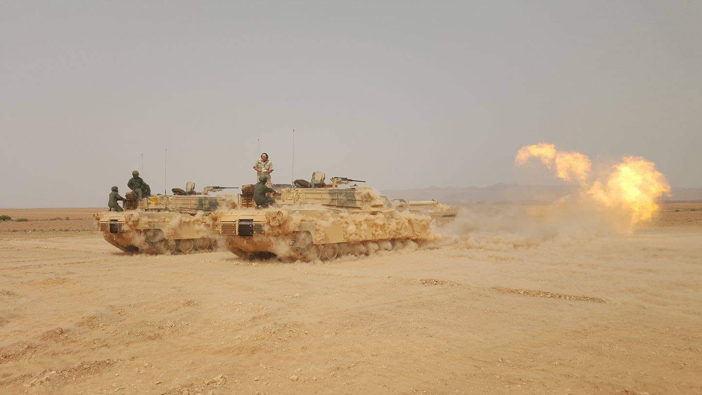 الجيش المغربي يتدرب على صواريخ أمريكية ضخمة مضادة للدبابات!