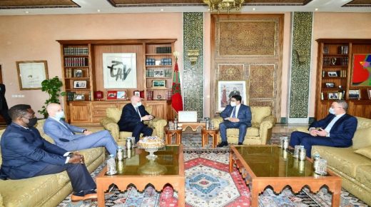 بوريطة ولقجع يستقبلان رئيس “الفيفا”.. والأخير: المغرب قاطرة لتطوير كرة القدم بإفريقيا
