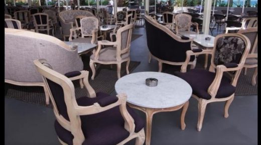 أرباب المقاهي والمطاعم بالمغرب ينتقدون قرار تمديد الإجراءات الاحترازية