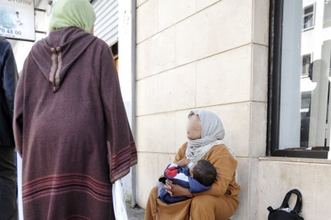 تفاصيل مثيرة حول إعتقال متسولة تملك شقة فاخرة وسيارة من الطراز الرفيع بضواحي أكادير