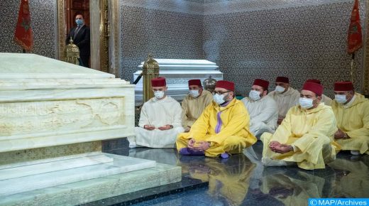 الملك محمد السادس يترحم على روح الملك الراحل محمد الخامس