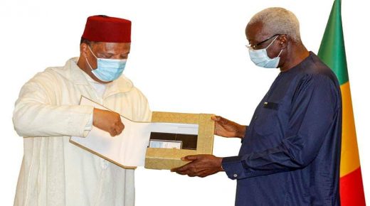 المغرب يسلم وثائق تاريخية إلى مالي