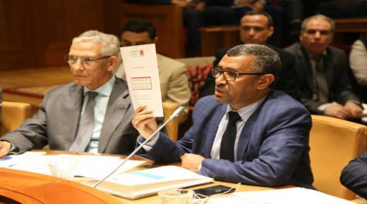 بوانو يفجرها في وجه أخنوش: هل الأموال التي توزعها اليوم في الإنتخابات هي من 17 مليار التي أخذتها من المحروقات بغير وجه حق؟