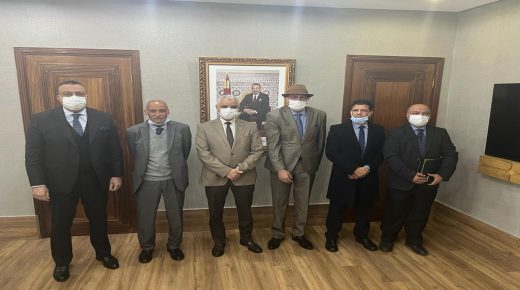 آيت الطالب يخمد غضب النقابات في قطاع الصحة