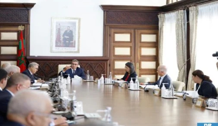 اجتماع اللجنة بين الوزارية المكلفة بوضع برنامج استعجالي لإعادة تأهيل وتقديم الدعم لإعادة بناء المنازل المدمرة على مستوى المناطق المتضررة من الزلزال