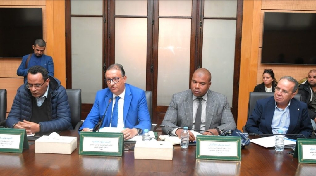 اجتماعان حاسمان للنقابات مع الحكومة وإعلان تفاصيل “زيادة أجور” الأساتذة اليوم الجمعة