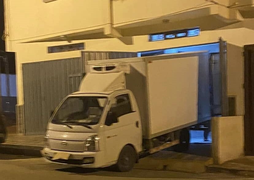 فضيحة قفف بايتاس.. اتهامات خطيرة بـ”شراء الولاءات” واستغلال ممتلكات الدولة لأغراض انتخابية!