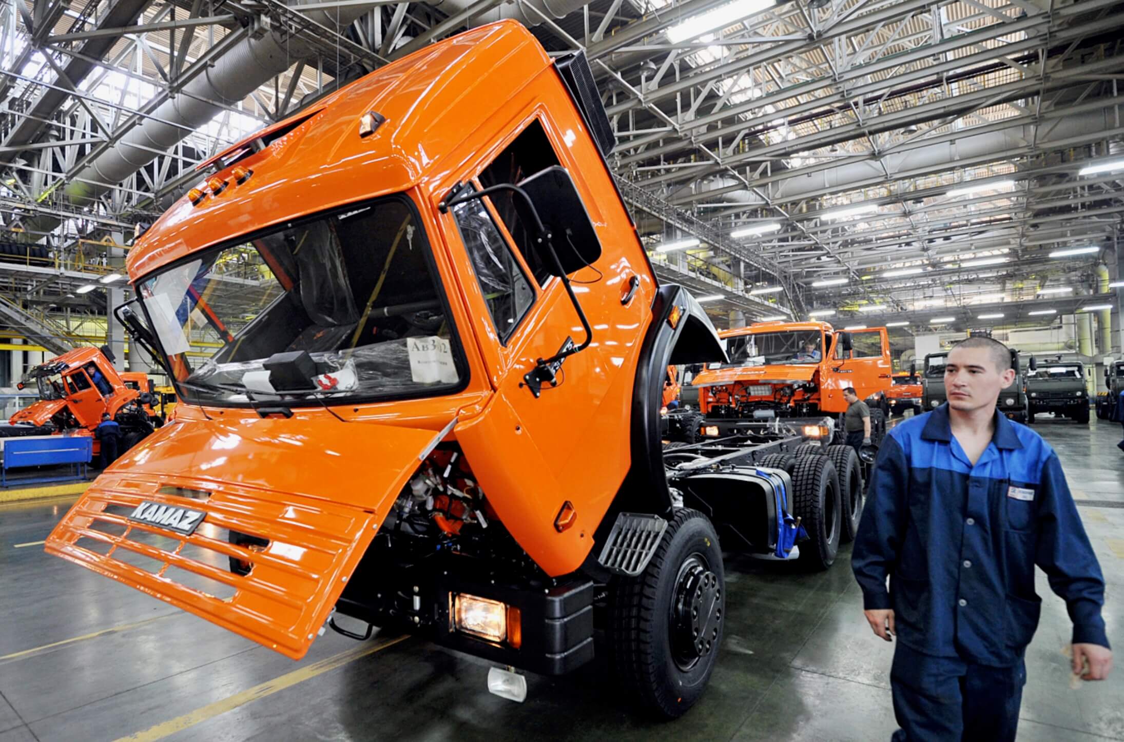 كاماز الروسية تخطط لغزو السوق المغربي ومصنع تجميع الشاحنات يلوح في الأفق
