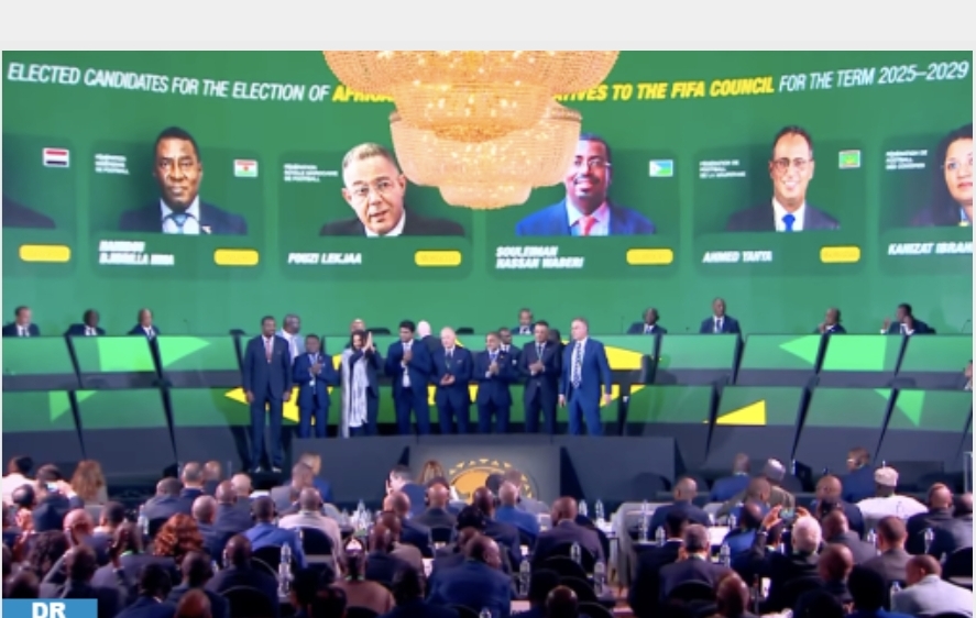 القاهرة .. السيد فوزي لقجع يكتسح انتخابات ممثلي الكونفدرالية الإفريقية لكرة القدم بمجلس الفيفا