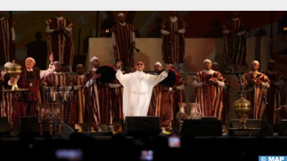 فاس: عرض استثنائي مغربي-إفريقي يُسدل الستار على مهرجان فاس للموسيقى العالمية العريقة