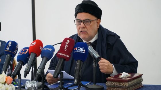 ابن كيران يربط بين “بلوكاج 2017” وفضيحة تسجيلات لجنة أخلاقيات الصحافة: قبلتُ المشاركة في الحكومة خوفاً على البلاد