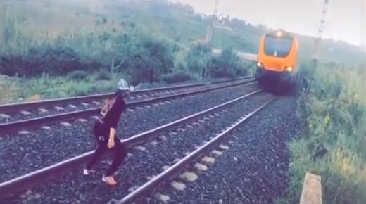 الأمن يوقف “بطل” فيديو اعتراض القطار ومصوره في مكناس