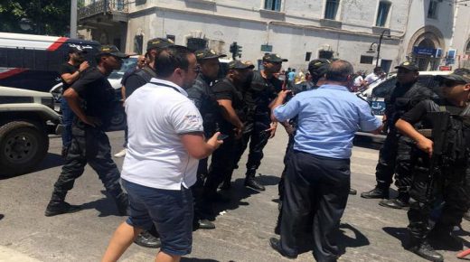 قتيل وعدة إصابات في هجومين انتحاريين بتونس العاصمة.. والرئيس السبسي في حالة حرجة