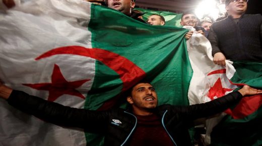 لأول مرة في الجزائر… النواب يزكون إسلاميا على رأس البرلمان