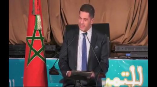 وزير التعليم بحاجة إلى تعليم