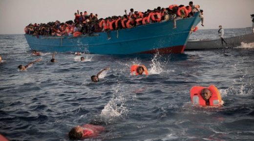 فاجعة. فقدان 60 مهاجراً من بينهم مغاربة قبالة السواحل الليبية بعد احتراق مركبهم