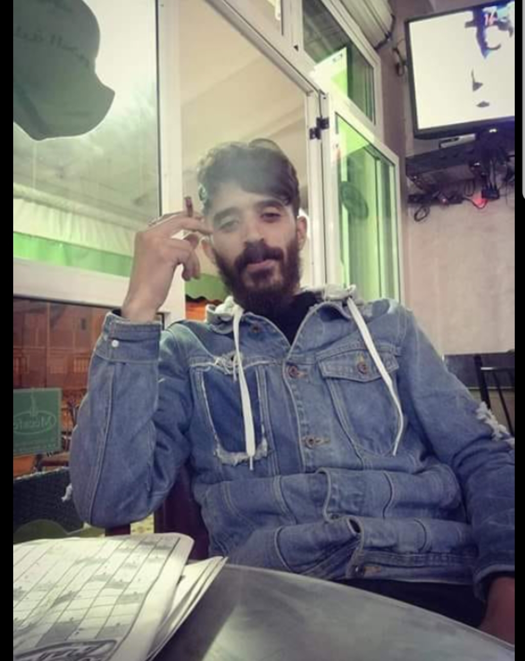 اتهامات تلاحق “حوتة” بالتشهر والابتزاز بنشر فيديوهات وصور التقطها بهاتفه النقال