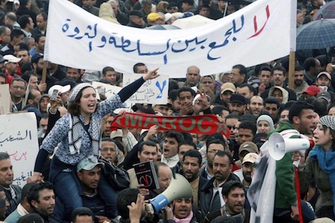 كفانا من دعاية تبييض الواجهة ونقل مؤتمرات أحزاب كاذبة!.. الشعب المغربي في محنة وعلى صفيح ساخن والمواطن ينتظر الفرج من عند الله