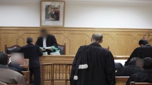 محاكمة شاب في المغرب لتقبيله فتاة بتهمة “إغواء قاصر”