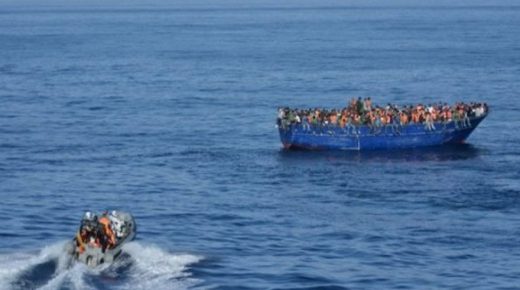 توقيف مغربيتين برفقة 90 “حراڭا” يستعدون للهجرة نحو أوروبا