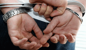 تفاصيل توقيف مواطن لبناني ينتمي لحزب الله الشيعي للاشتباه في تورطه في النصب والاحتيال