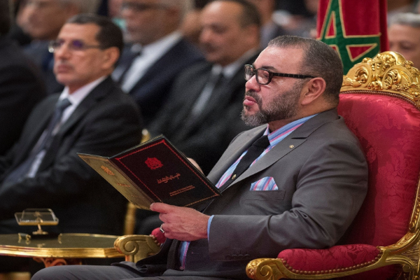 واشْ بهادْ العقليات وْبصحاب الجلالبْ والدرارعْ غانديرو التغيير فْالبلاد؟.. مشروع النموذج التنموي وقضايا الجالية وْلاتْ “كَامِيلاَ” كايٌكلو ويشربُو منها التافهين والمرايقية ومدراء مؤسسات الدولة كيدعموهم بالملايين باش يْبقاو فمناصبهم